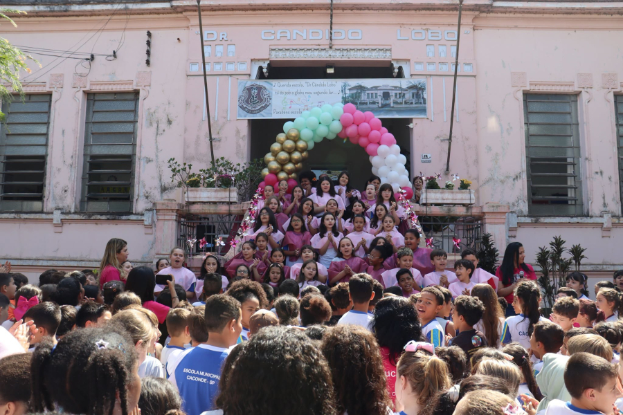 EMEB Dr. Cândido Lobo celebra 111 anos de história e dedicação à educação
